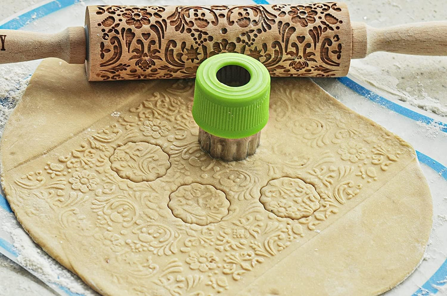 Gingerbread man rolling pin