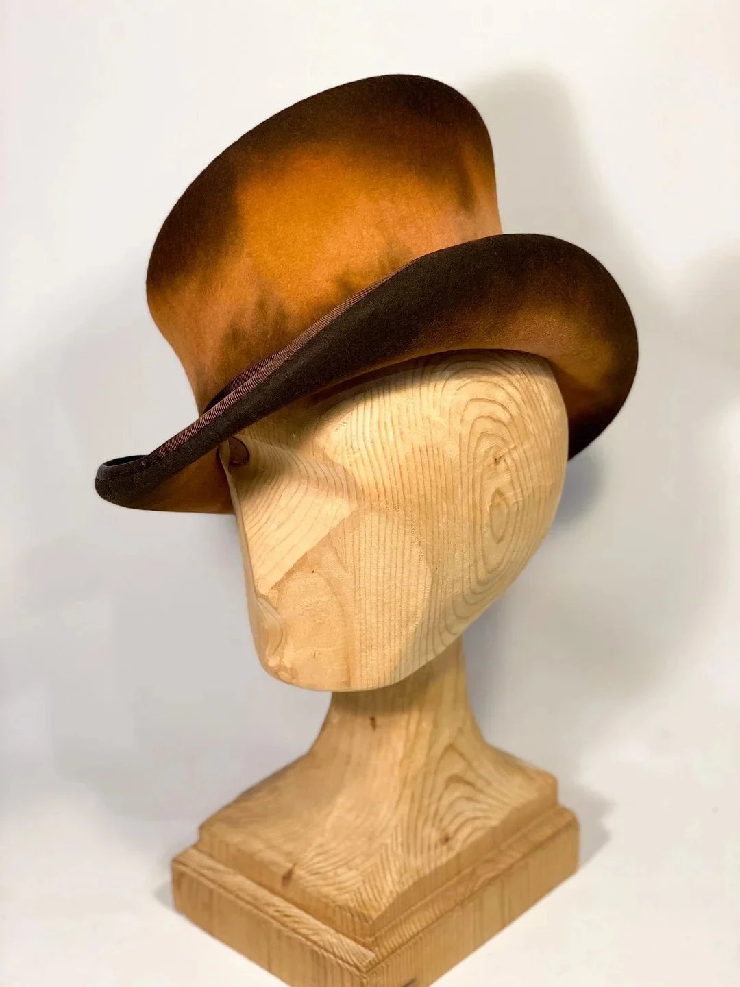 🎁Asymmetric top hat