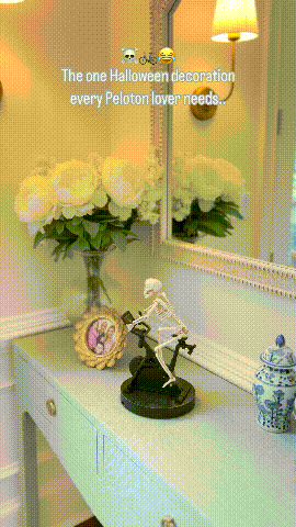 Radiantgrp - Funny Animatronic Skeleton
