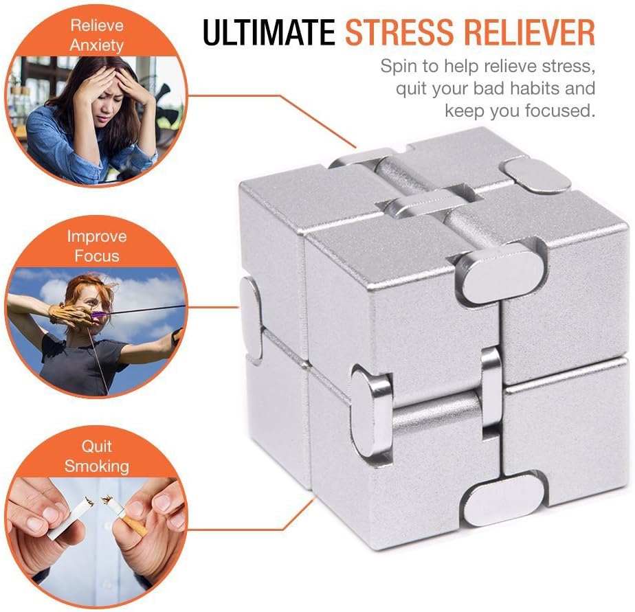 The new fingertip Rubik's Cube effectively relieves stress and anxiety.