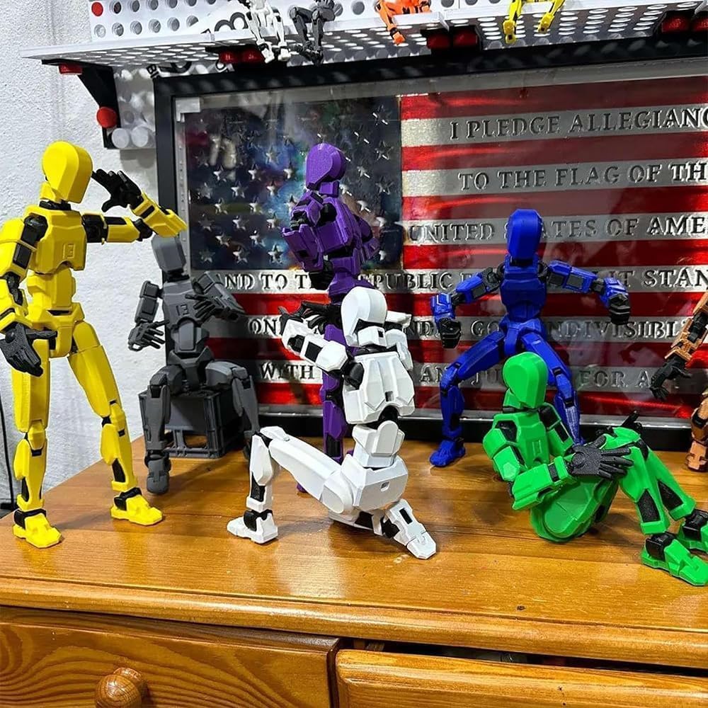 New movable action figures, perfect as desk decorations.