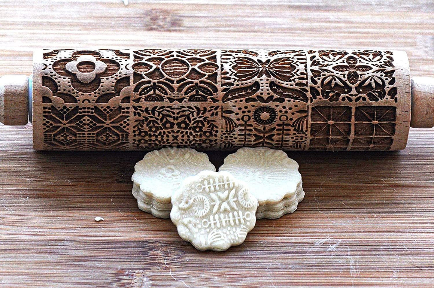 Gingerbread man rolling pin